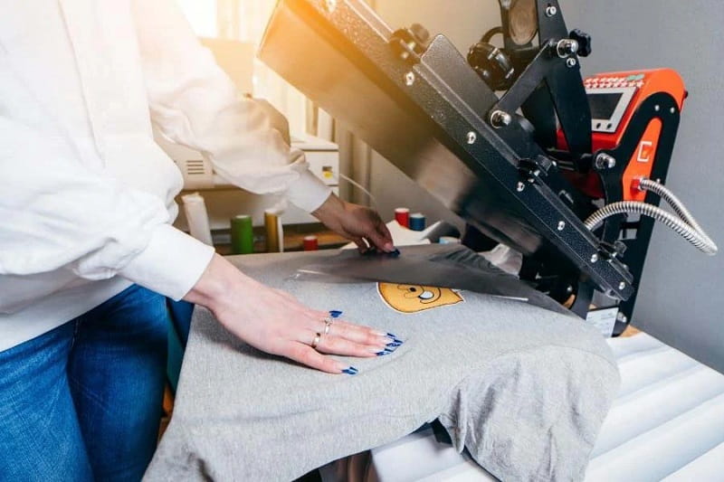 In chuyển nhiệt trên vải là gì? Hình in có bền không? 21 in chuyển nhiệt là gì
